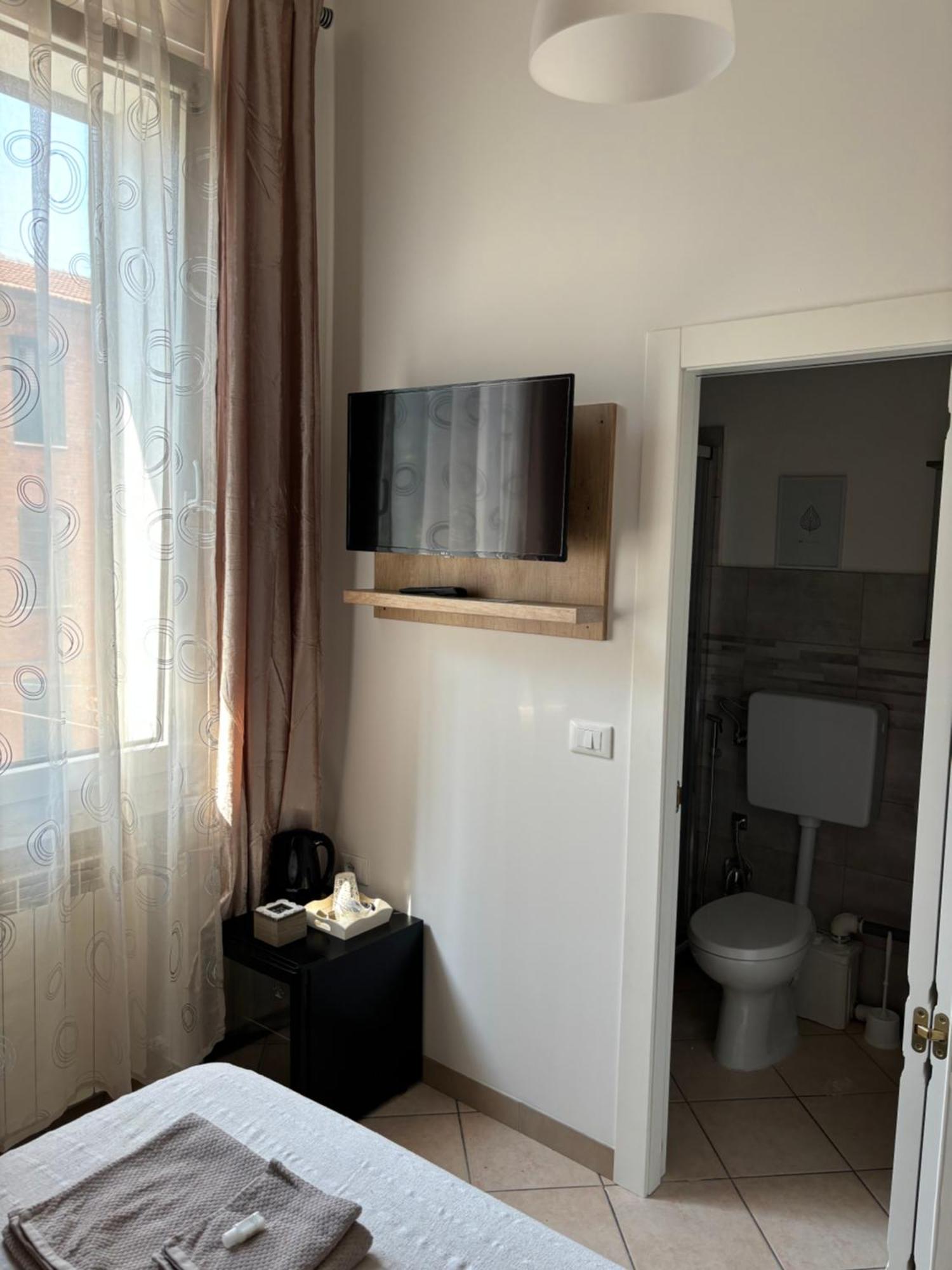 Affittacamere Home&Stazione Болонья Екстер'єр фото