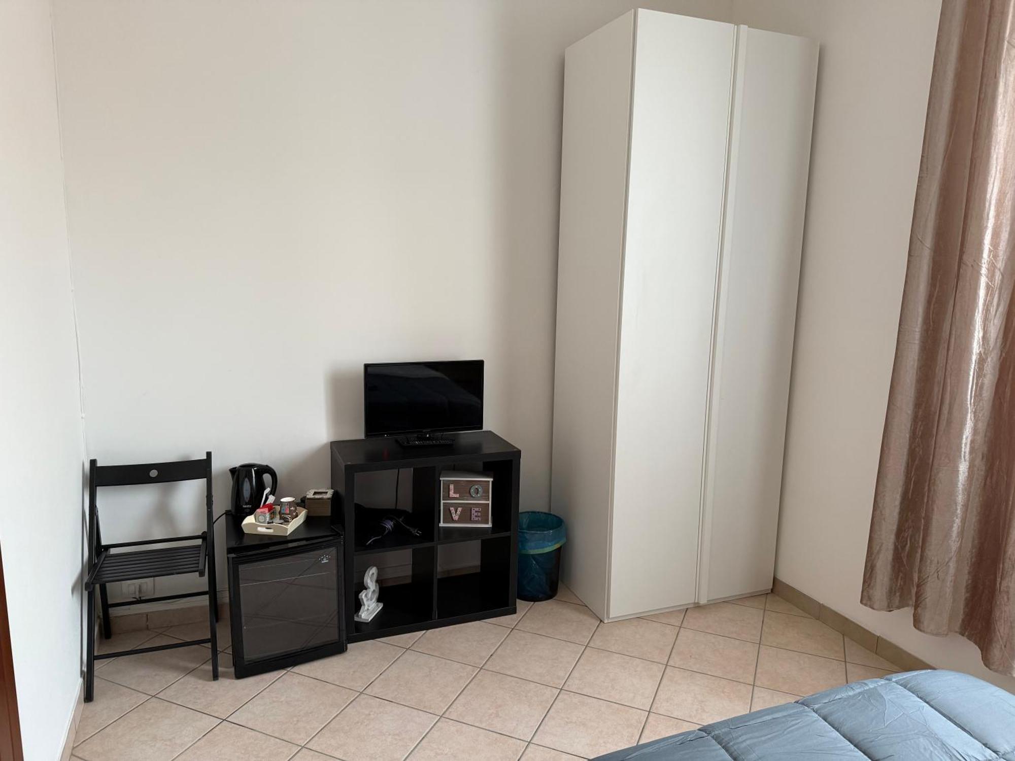 Affittacamere Home&Stazione Болонья Екстер'єр фото